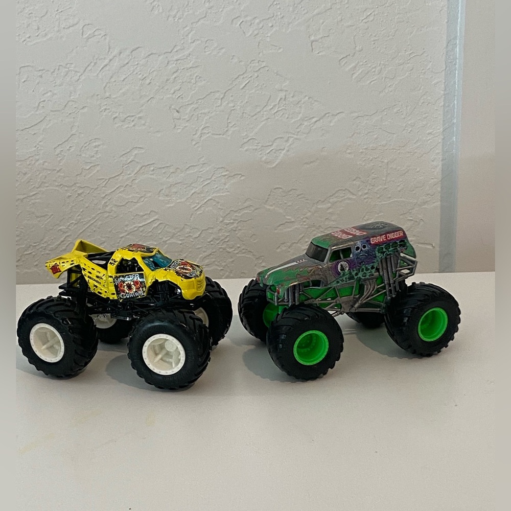 Style Green & Yellow Monster Truck Toy Set - Kids Vehicles